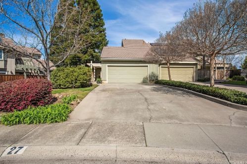 27 Alameda Park Cir, Chico, CA 95928-4174