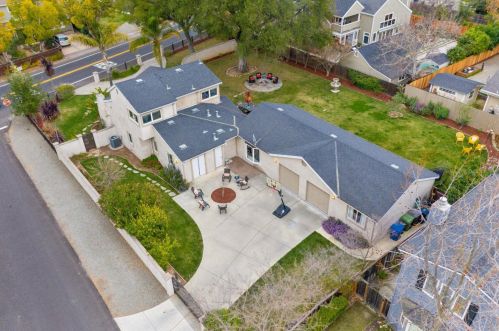 16854 Kennedy Rd, Los Gatos, CA 95032-5631