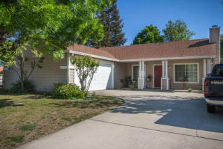 1099 Grouse Dr, Redding, CA 96003-5506