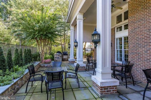 12079 Trumbull Way, Herndon VA  20190-3263 exterior