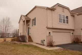 2457 Timber Springs Dr, Joliet, IL 60432-0782