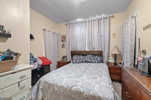98 9th St, Newark NJ  07107 exterior