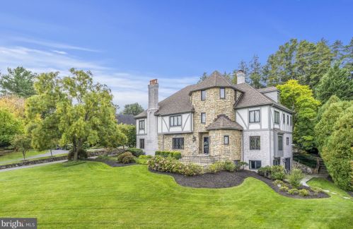 1284 Ballantrae Farm Dr, Mc Lean, VA 22101-3026