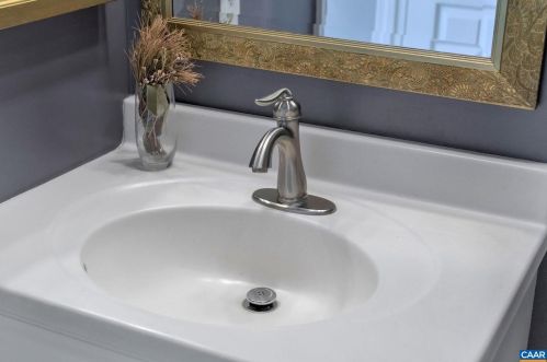 1474 Minor Ridge Ct, Charlottesville VA  22901-1630 exterior