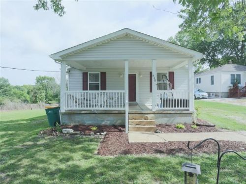 648 Riverview Dr, Horine, MO 63070-2939
