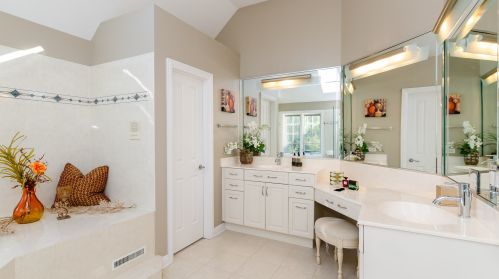 6919 Fieldstone Dr, Willowbrook IL  60527-5295 exterior