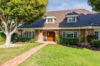 815 Woodside Ln, Encinitas, CA 92024-1936