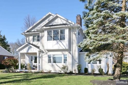 38 Radburn Rd, Ridgewood, NJ 07452-3417