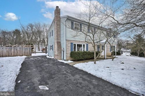 141 Faith Cir, Carlisle PA  17013-8869 exterior