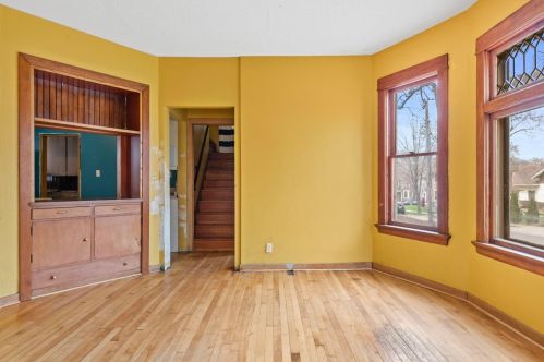 143 Bates Ave, Saint Paul MN  55106-6328 exterior