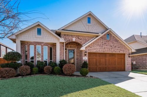 4306 Cobblestone Cir, Midlothian, TX 76063-1675