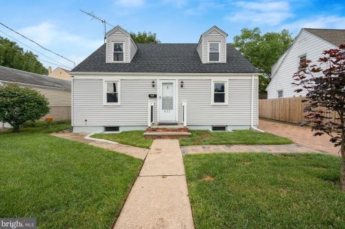 611 Atlantic St, Trenton, NJ 08629-2502
