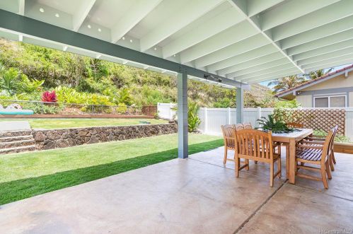1345 Kaeleku St, Honolulu HI  96825-3003 exterior