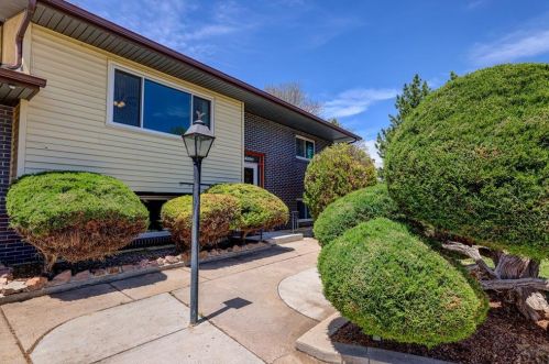 2107 Vinewood Ln, Pueblo, CO 81005-2729