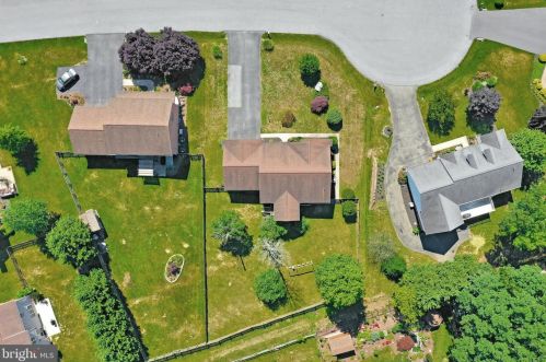 10608 Bratton Ct, Williamsport, MD 21795-1418