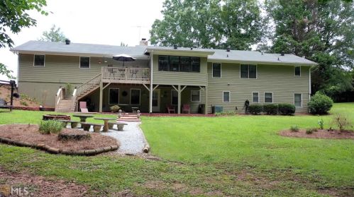 4153 Highway 155, Stockbridge GA  30281-4011 exterior