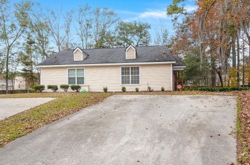 9518 Raven Dr, Ladson, SC 29456-4924