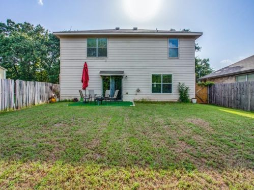 1473 Hedgewood Trl, Fort Worth TX  76112-4455 exterior