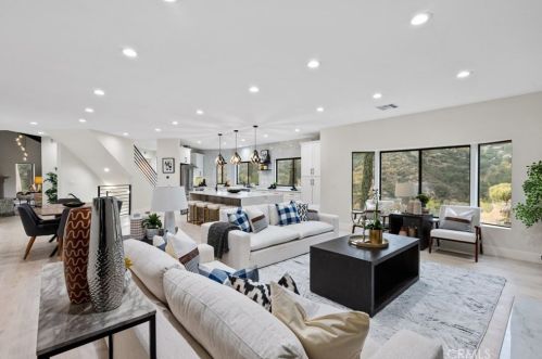 3360 Chevy Chase Dr, Glendale CA  91206-1428 exterior