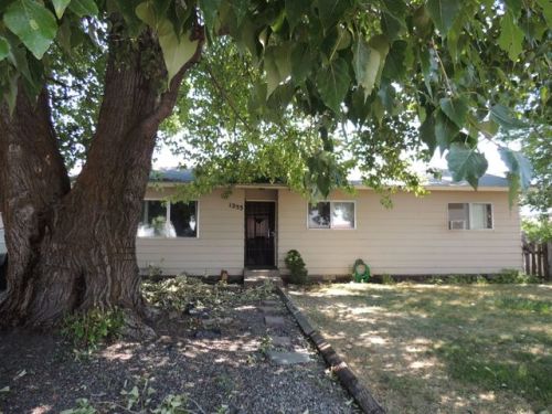 1253 I St, Lakeview OR  97630-1323 exterior