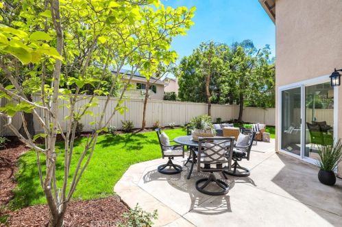 7 Rhode Is, Irvine CA  92606-1755 exterior