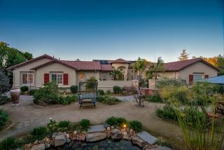3501 Lone Hill Ln, Encinitas, CA 92024-7276