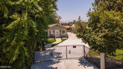 10402 50th St, Riverside, CA 92509