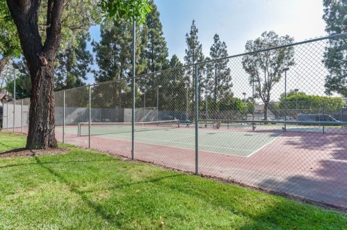 2365 Mira Ct, Anaheim CA  92802-5507 exterior