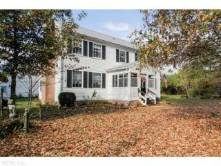 60 Woods Ln, Hampton, VA 23666-1923