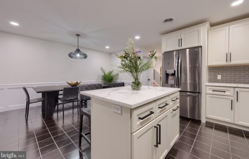 18 Walnut St, Lancaster PA  17602-4924 exterior