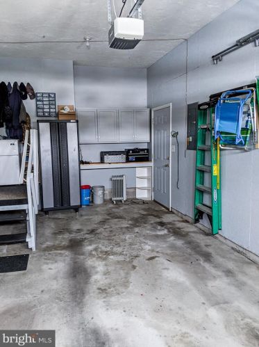 18 Sycamore Ln, Hanover PA 17331-4937 exterior