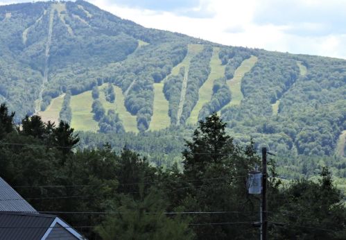 26 Alpine Cir, Laconia, NH 03249-4093