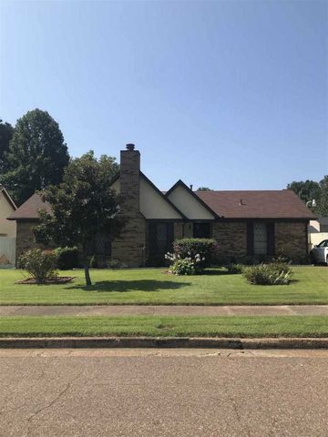 4401 Bay Dr, Millington, TN 38053-8403
