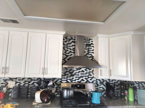 3166 Wicklow Dr, Riverside CA  92503-5805 exterior