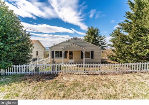 6819 Vale Summit Ln, Middletown MD  21769-6637 exterior