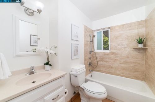 866 San Simeon Ct, Concord CA  94518-2316 exterior