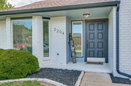 2204 Bershire Dr, Lewisville, TX 75028-4504