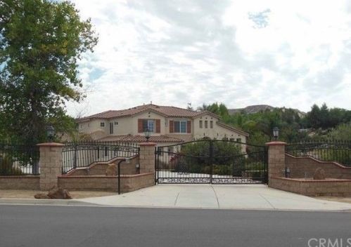 17523 Seven Springs Way, Riverside, CA 92504-9455