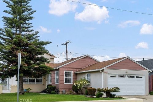 11935 Cimarron Ave, Hawthorne, CA 90250-1920