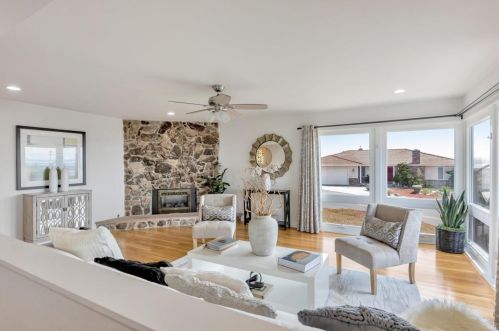 1924 Marineview Dr, San Leandro CA 94577-5315 exterior