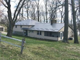 161 Hillcrest Dr, Sugarcreek, OH 44681-9319