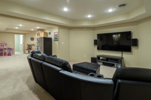 12102 Gantry Ln, Saint Paul MN  55124-6204 exterior