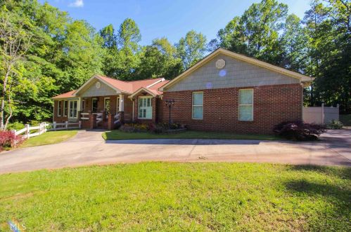 67 Andrea Ln, Carrollton, GA 30117-8728