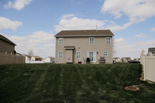 5337 111th Ave, Crown Point, IN 46307-5600