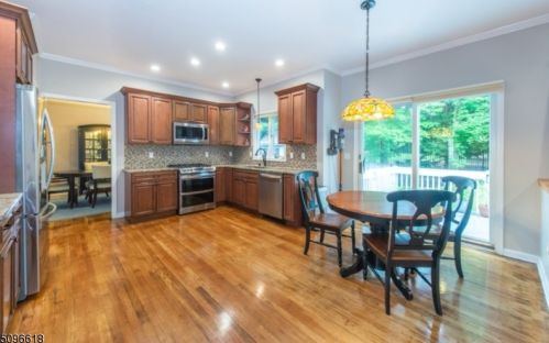 30 Marjaleen Dr, Dover NJ  07869-3496 exterior