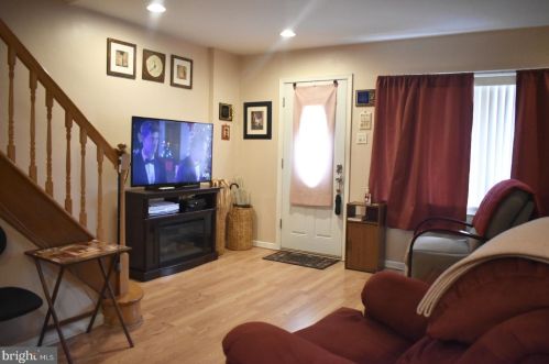 6024 10th St, Philadelphia PA 19147-1917 exterior