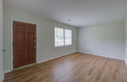 4456 Garwood Dr, Ladson SC  29456-3715 exterior