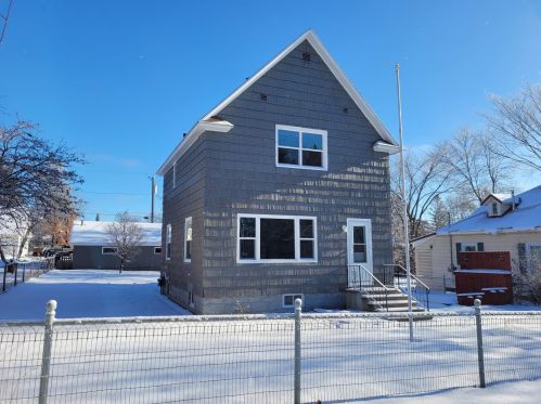 206 Roosevelt Ave, Fayal, MN 55734-2204