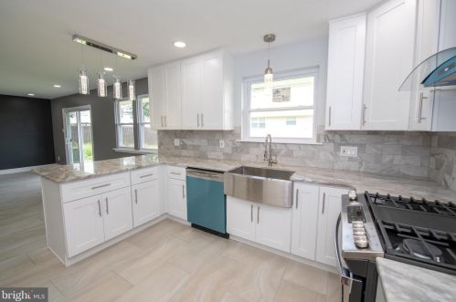 1865 Greymont St, Philadelphia PA  19116-3829 exterior