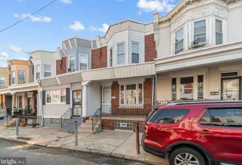 4832 Leithgow St, Philadelphia, PA 19120-4132
